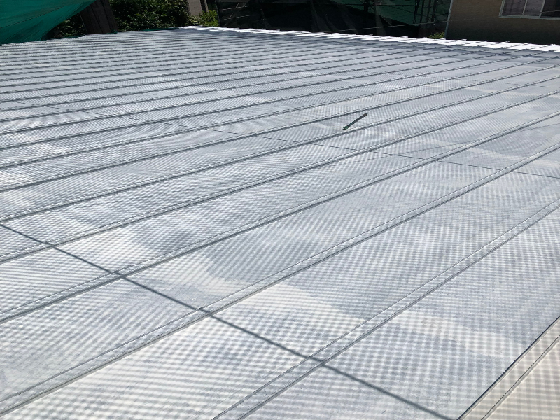東京都八王子市　工場屋根塗装工事　下塗り完了